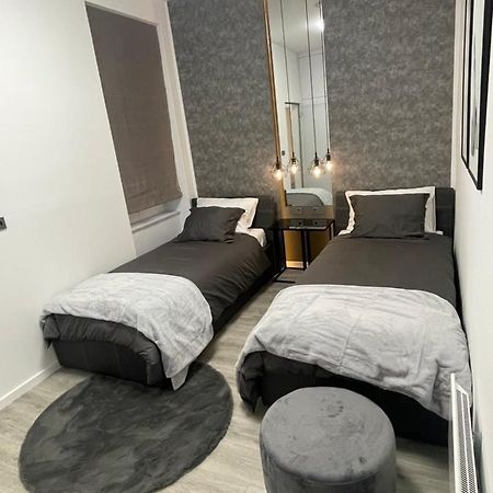 Apartman Tinea Zagabria Esterno foto