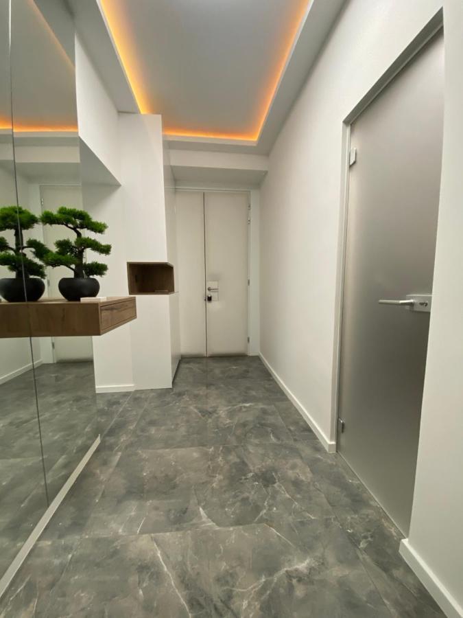 Apartman Tinea Zagabria Esterno foto