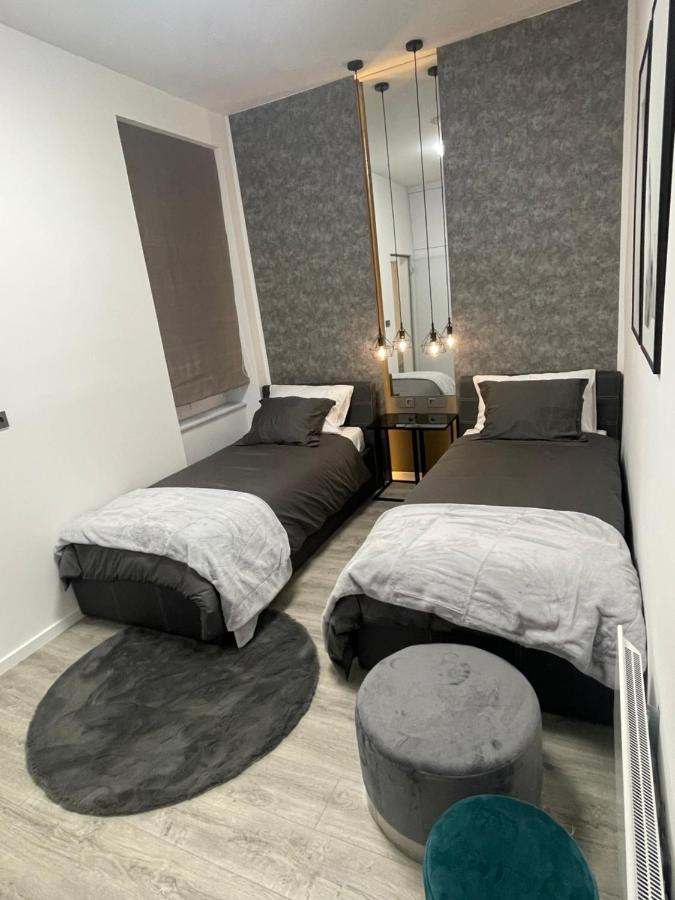 Apartman Tinea Zagabria Esterno foto
