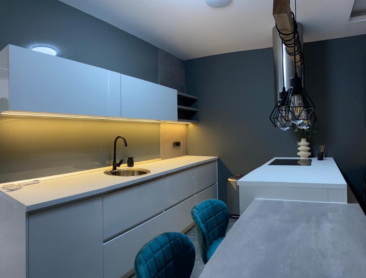 Apartman Tinea Zagabria Esterno foto
