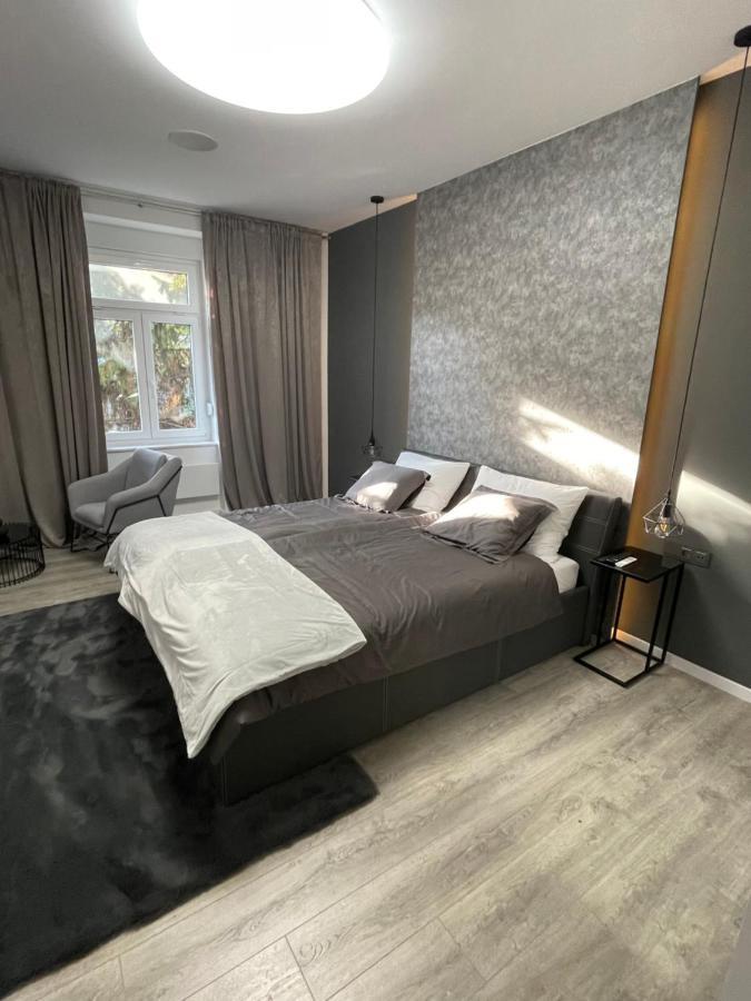 Apartman Tinea Zagabria Esterno foto