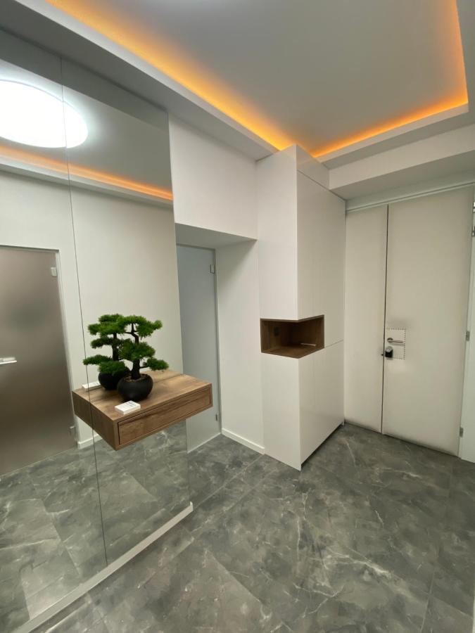 Apartman Tinea Zagabria Esterno foto